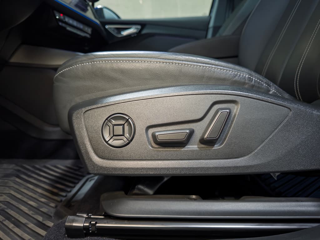 2023 Audi Q4 e-tron view 7