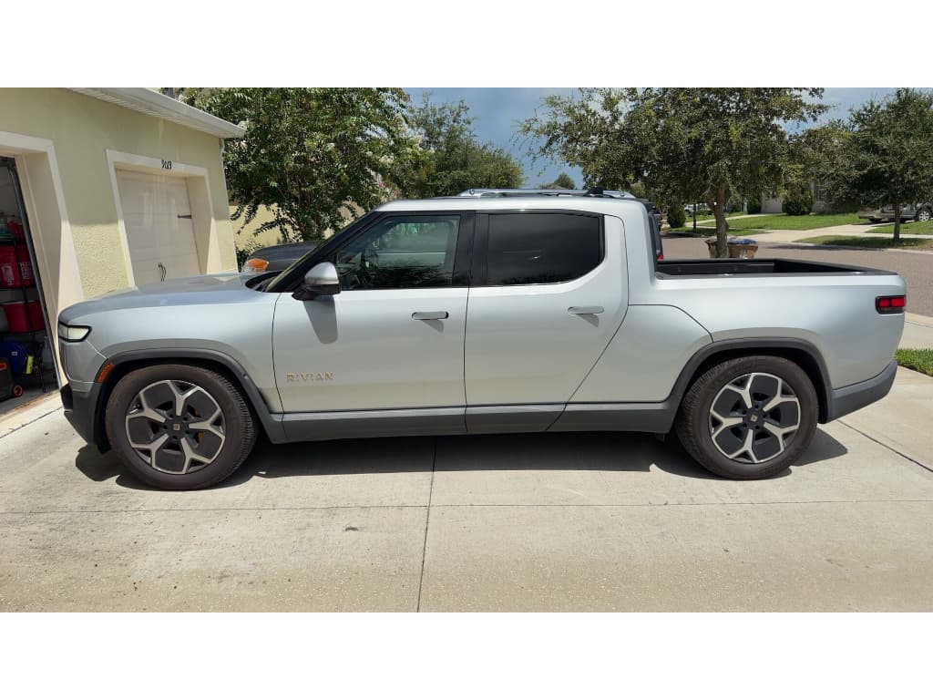 2023 Rivian R1T