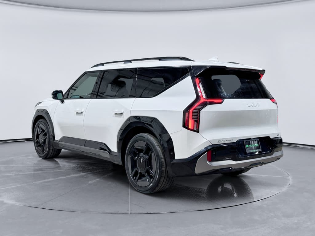2024 Kia EV9 view 2