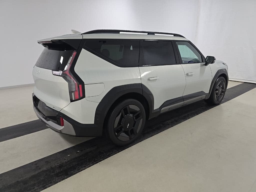 2024 Kia EV9 view 3