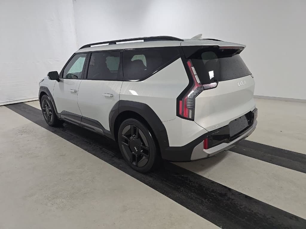 2024 Kia EV9 view 4