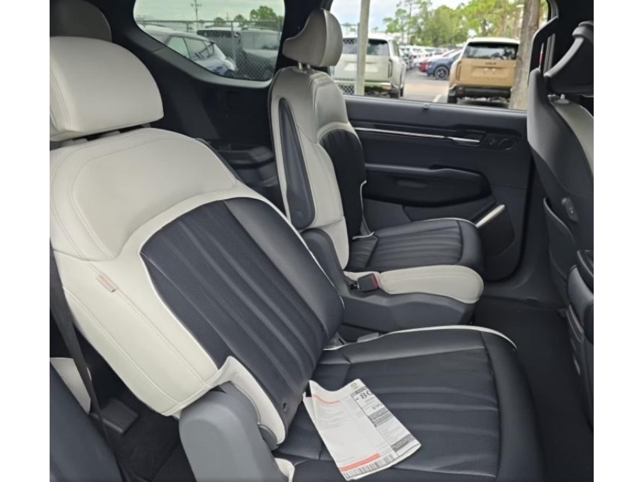 2024 Kia EV9 view 6