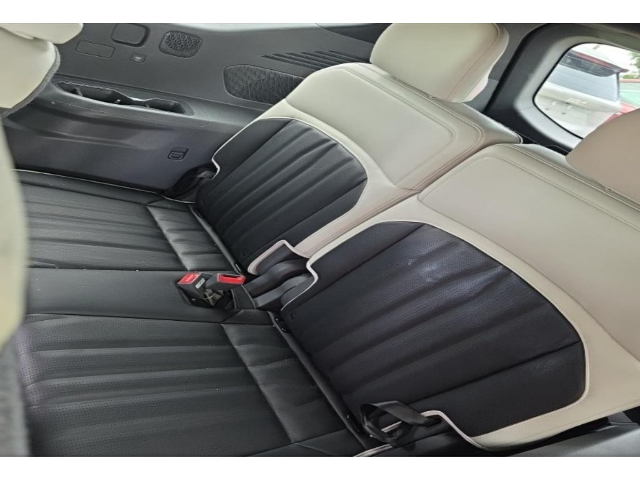 2024 Kia EV9 view 7