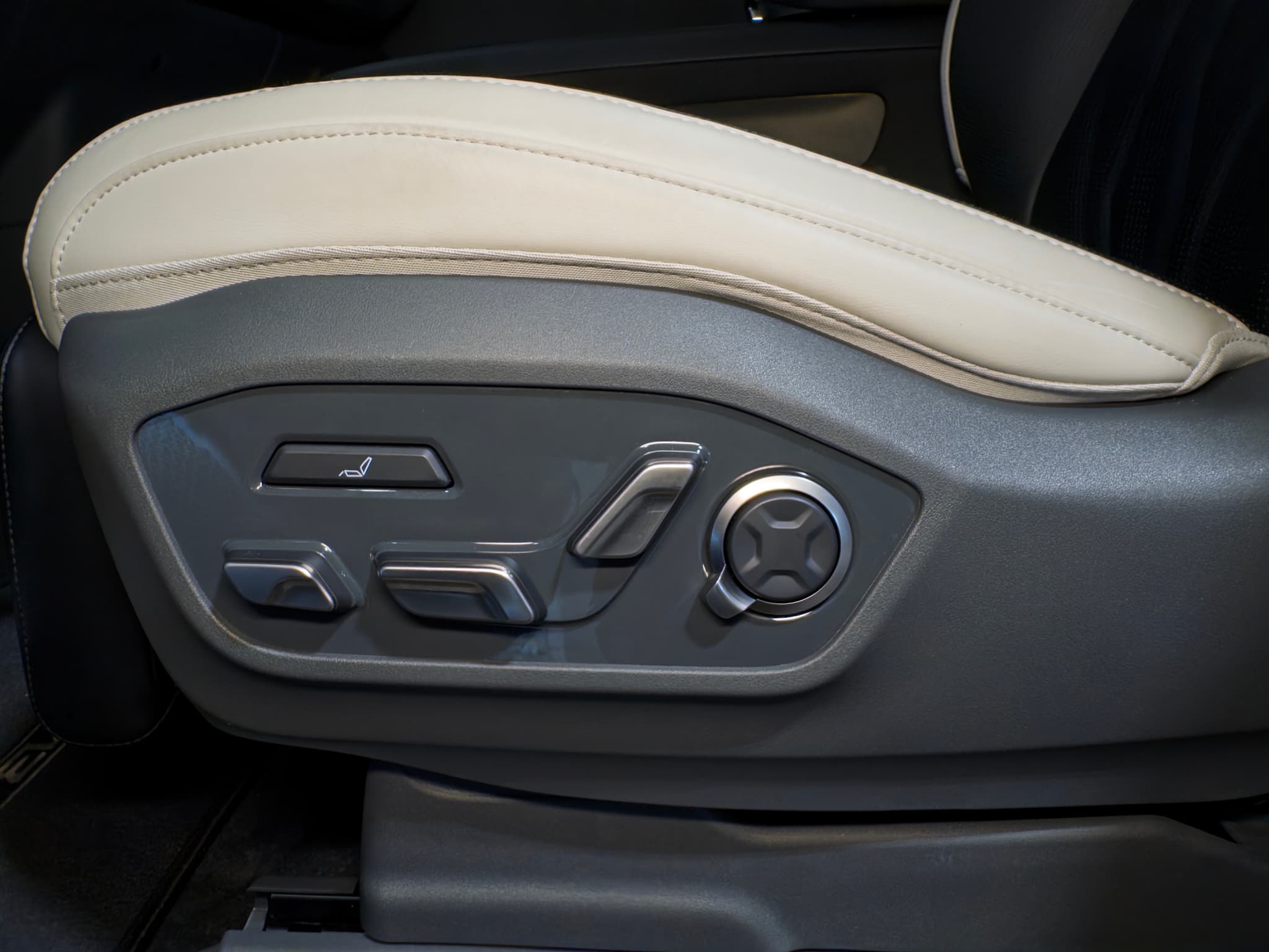 2024 Kia EV9 view 6