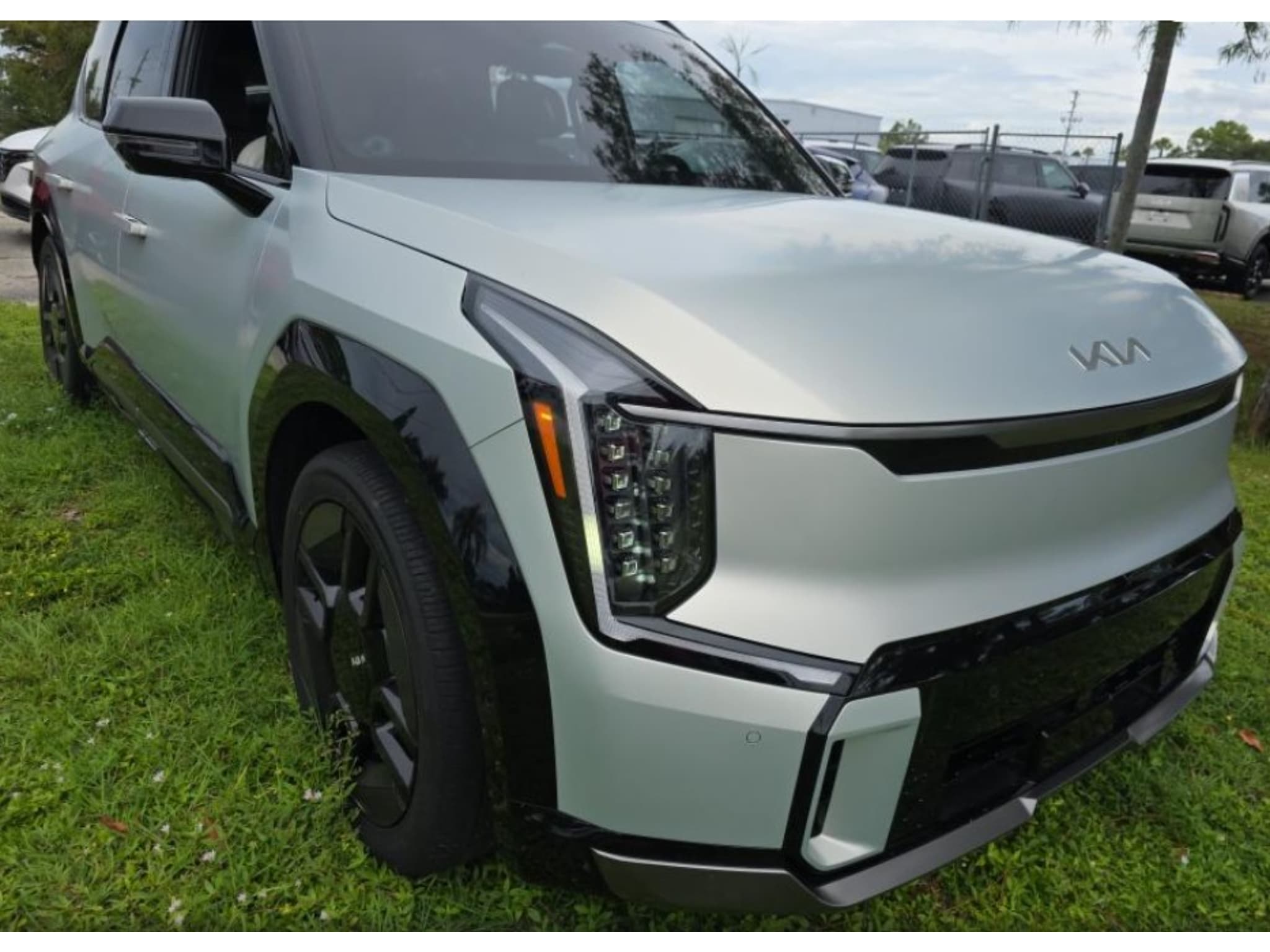 2024 Kia EV9 view 2
