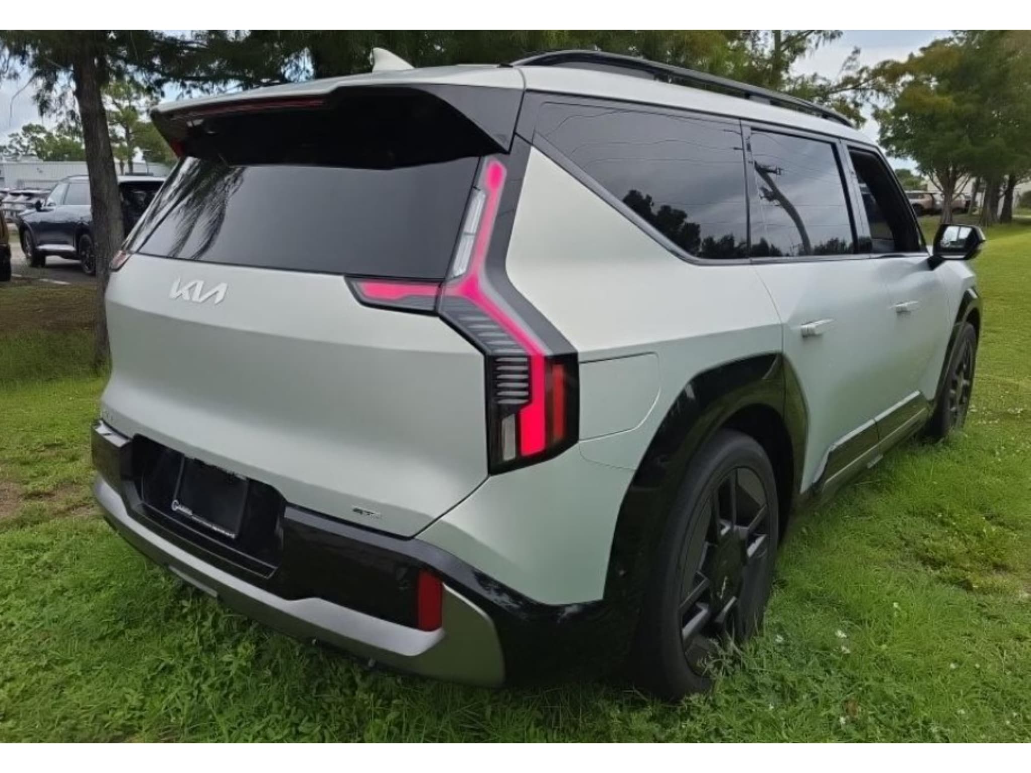 2024 Kia EV9 view 4