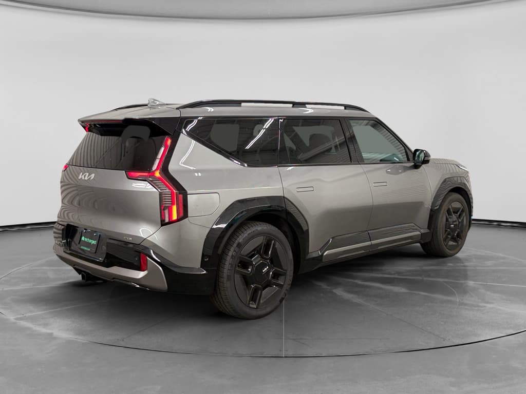 2024 Kia EV9 view 3