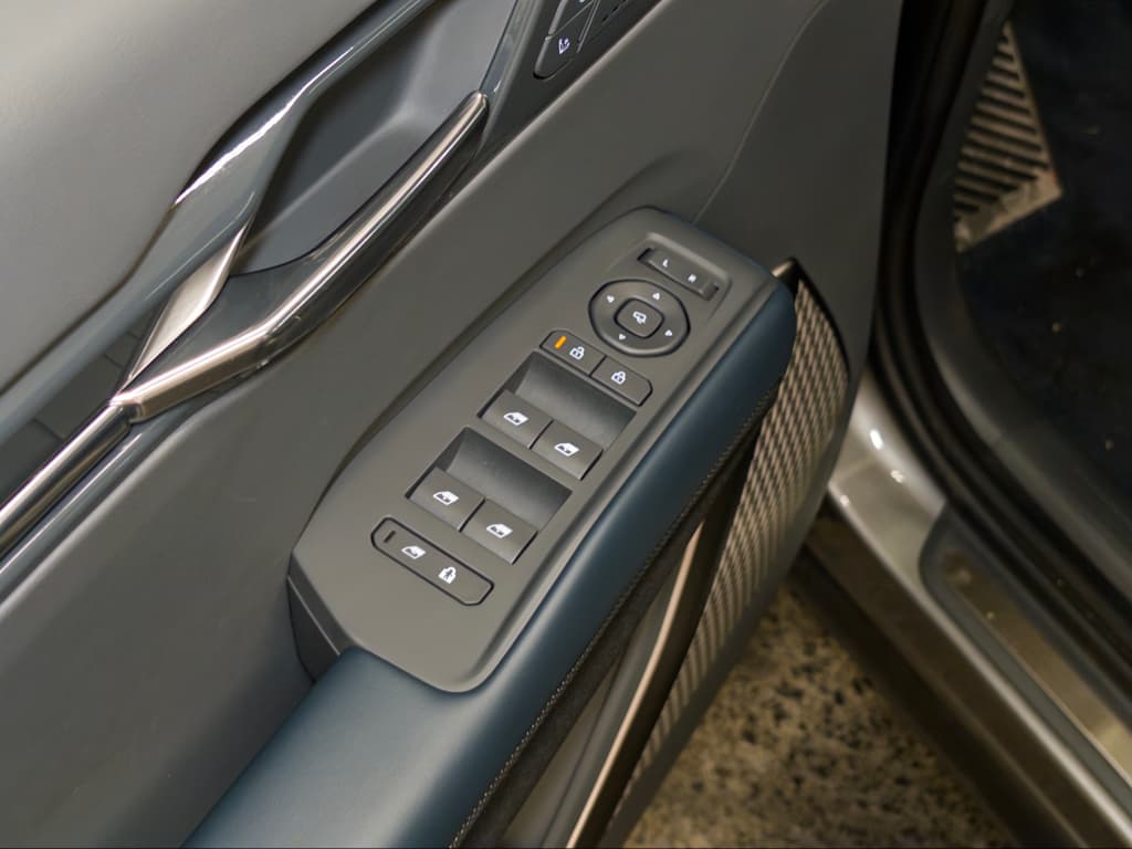 2024 Kia EV9 view 7