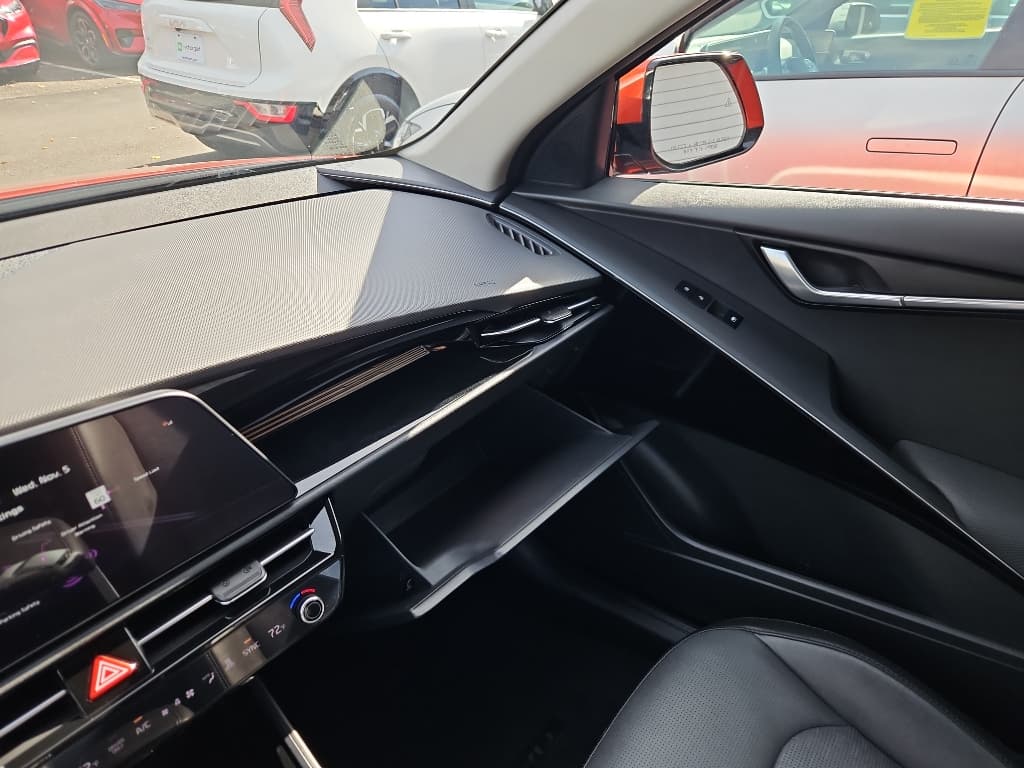 2023 Kia Niro EV view 20