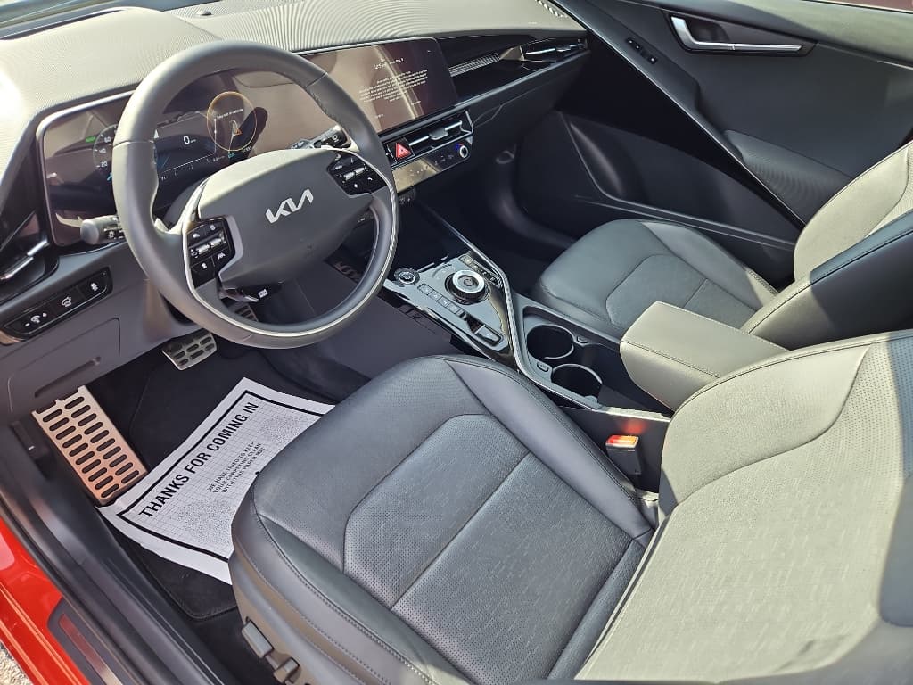 2023 Kia Niro EV view 16
