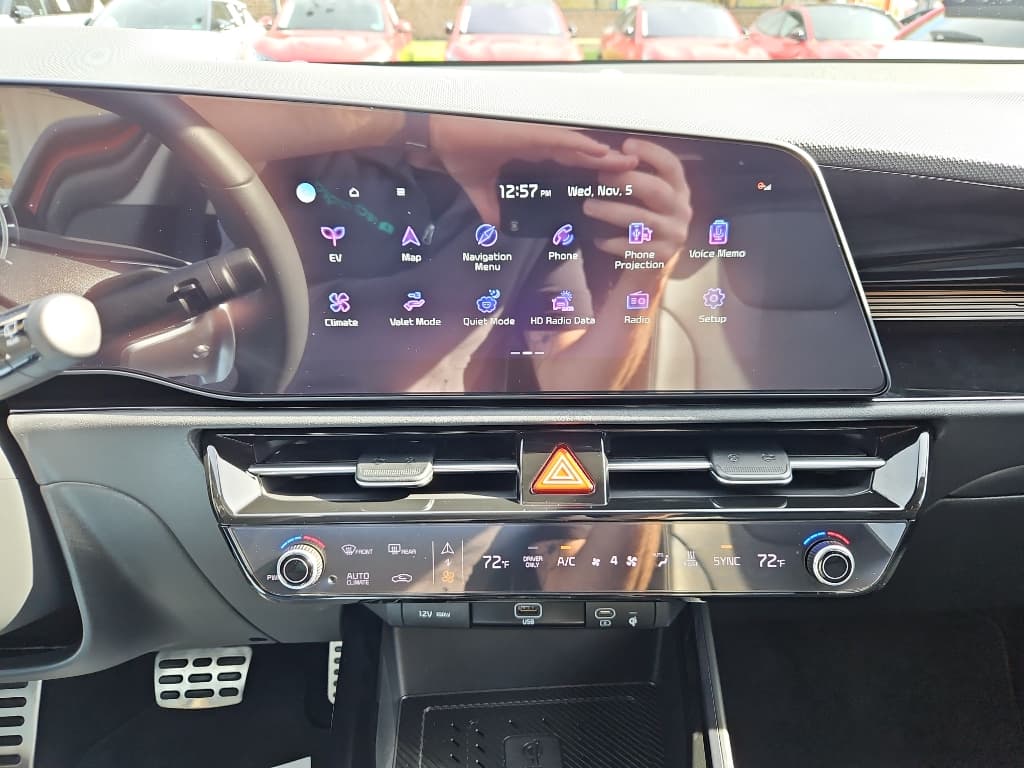 2023 Kia Niro EV view 10