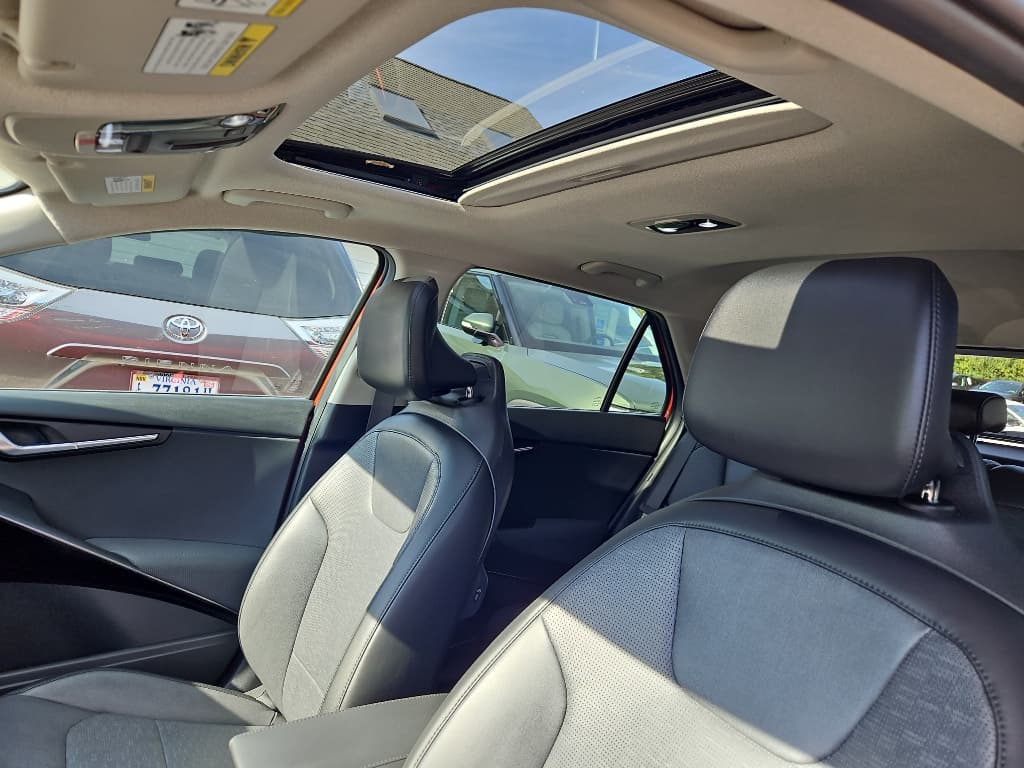 2023 Kia Niro EV view 23