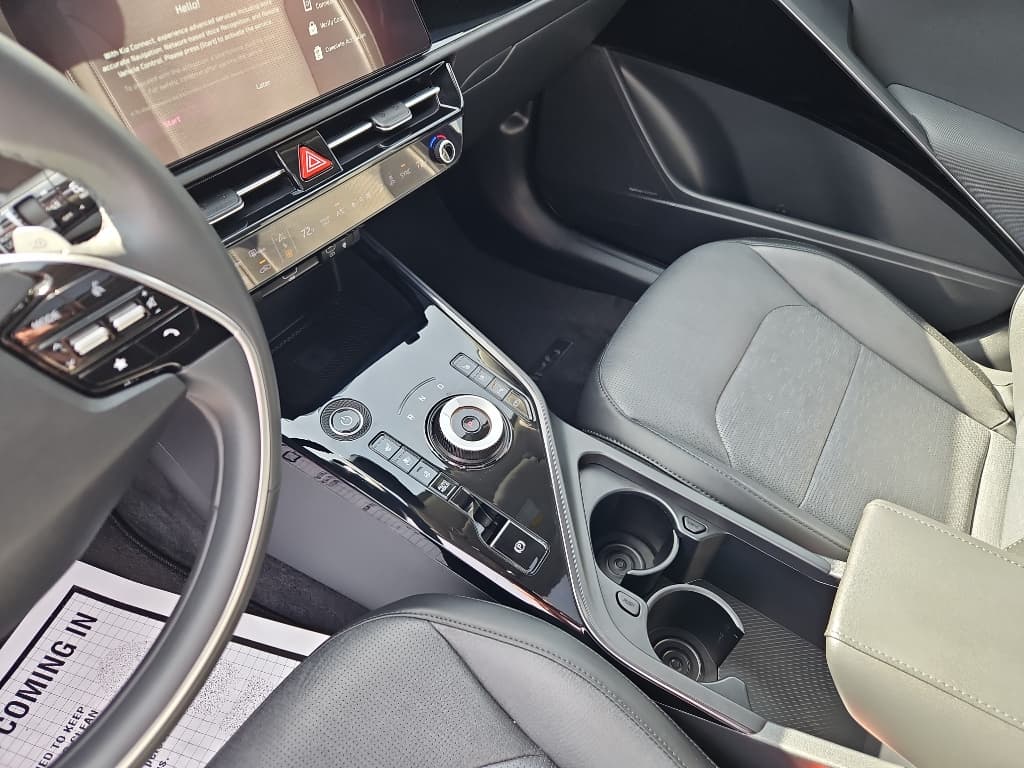2023 Kia Niro EV view 18