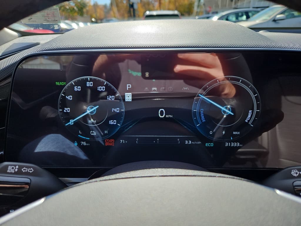 2023 Kia Niro EV view 9