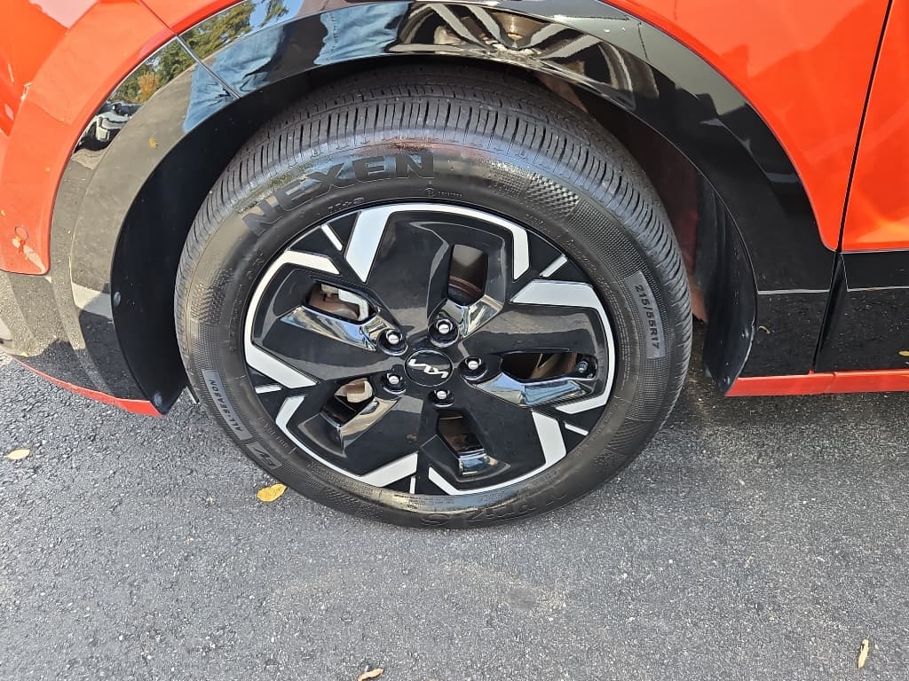 2023 Kia Niro EV view 26