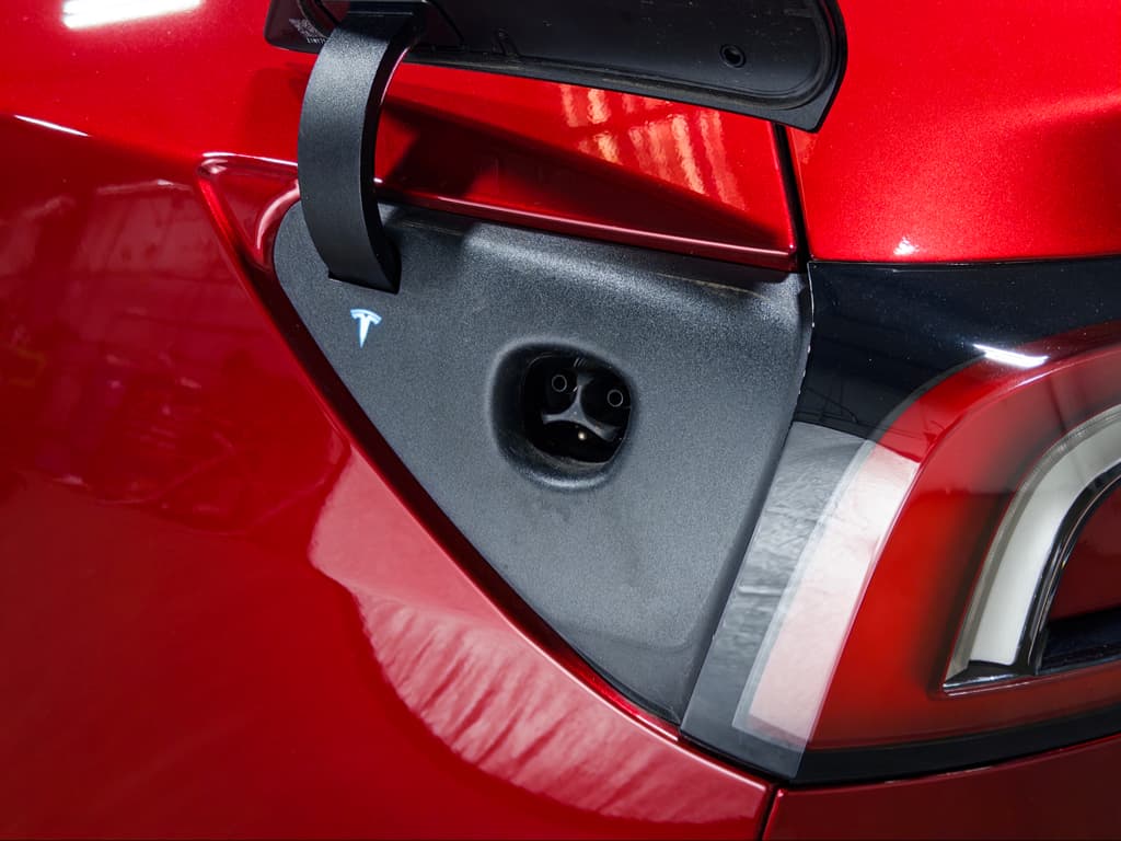 2025 Tesla Model 3 view 5