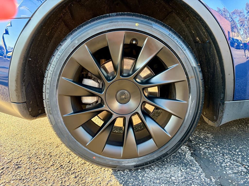 2020 Tesla Model Y view 29