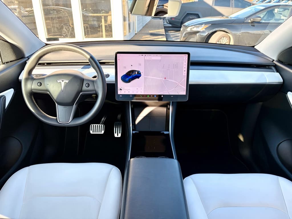 2020 Tesla Model Y view 14