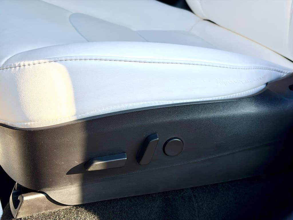 2020 Tesla Model Y view 6