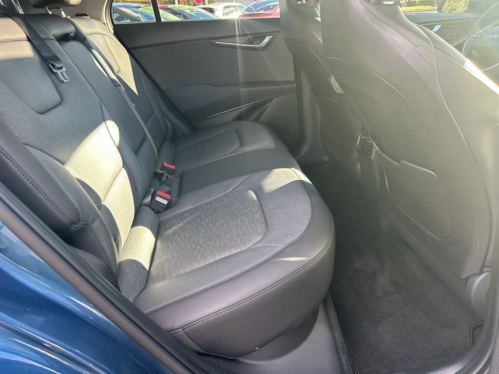 2023 Kia Niro EV view 19