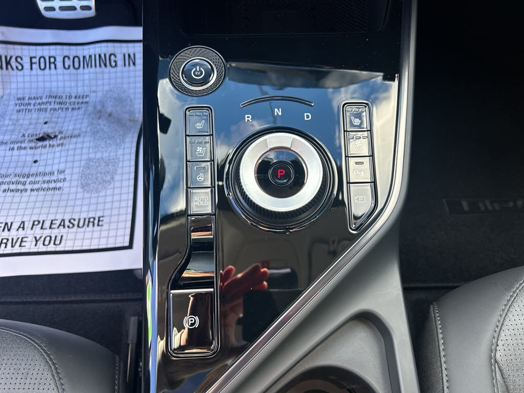 2023 Kia Niro EV view 15