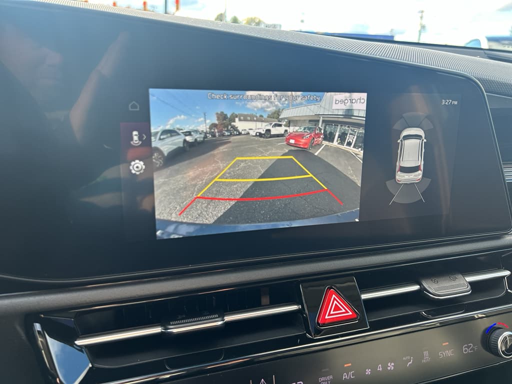 2023 Kia Niro EV view 11