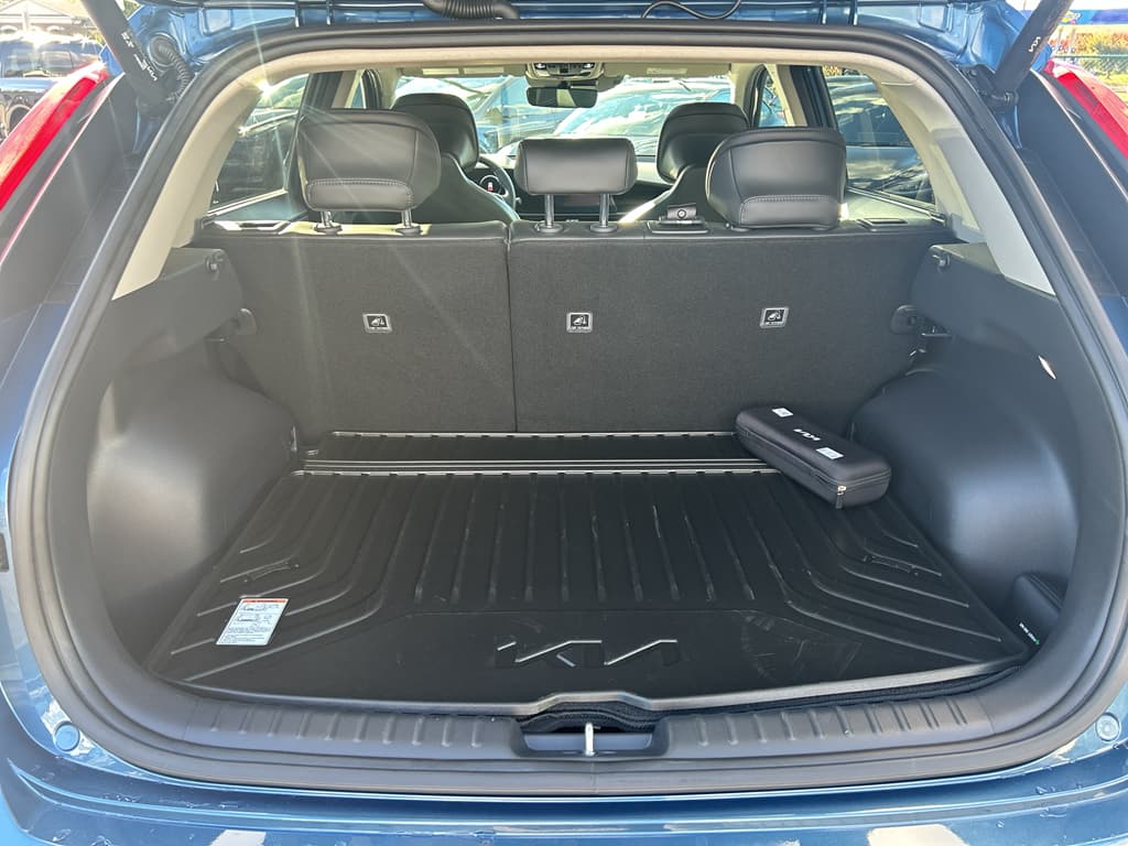 2023 Kia Niro EV view 20