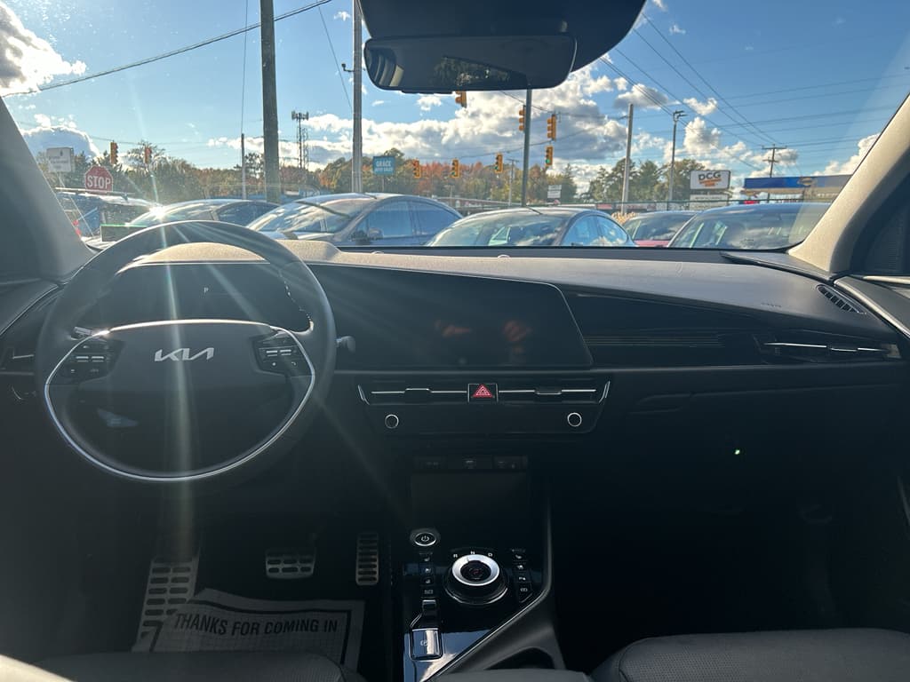 2023 Kia Niro EV view 13