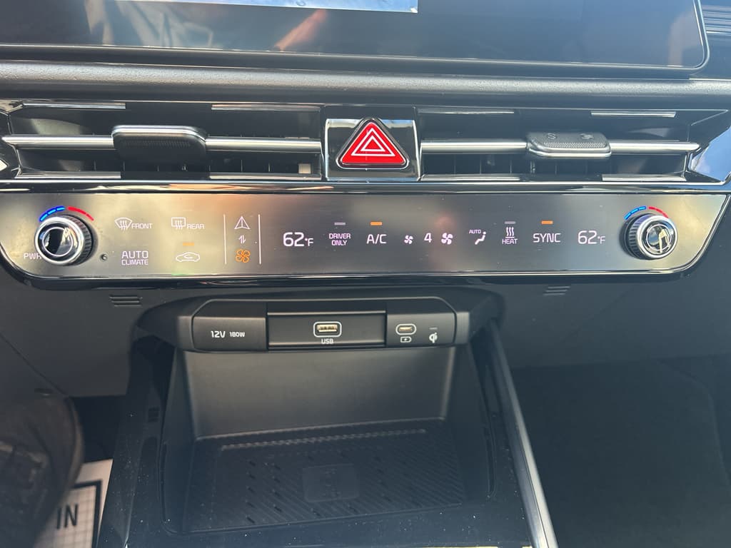 2023 Kia Niro EV view 12