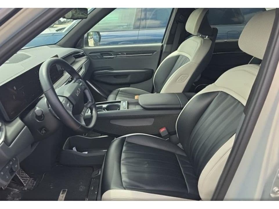 2024 Kia EV9 view 5
