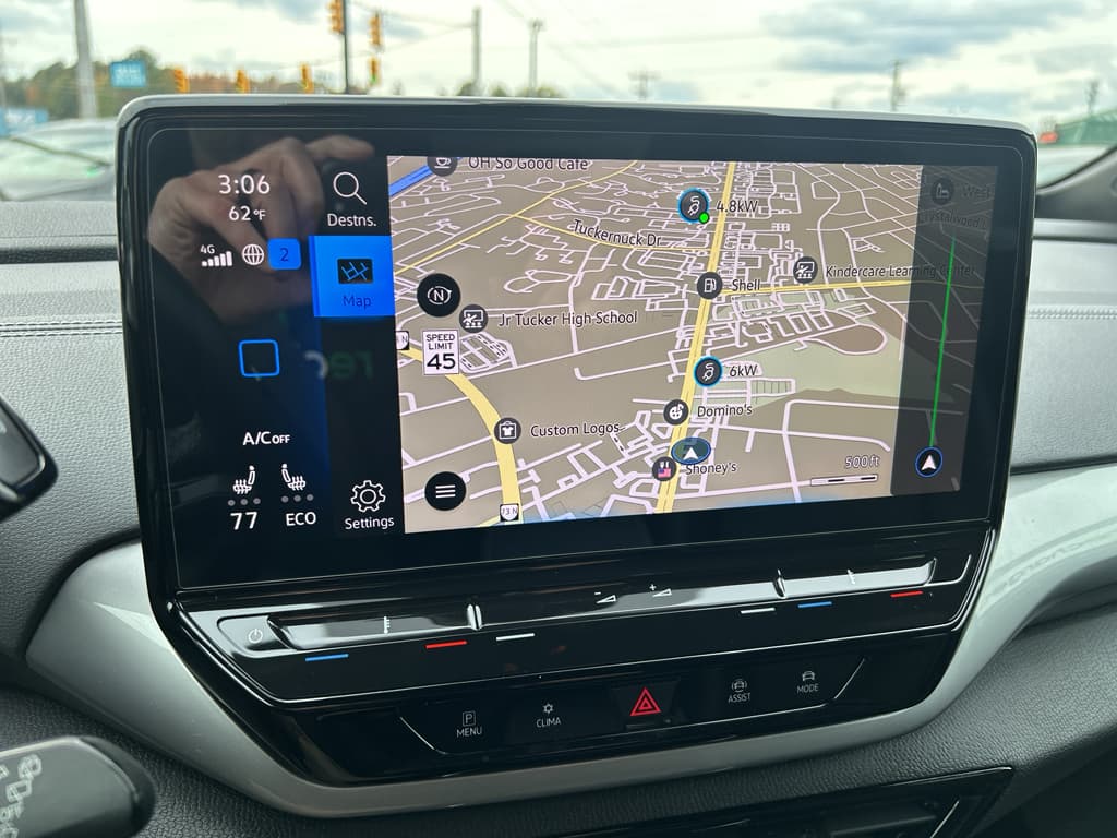 2023 Volkswagen ID.4 view 10