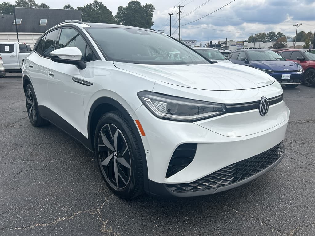 2023 Volkswagen ID.4 view 4