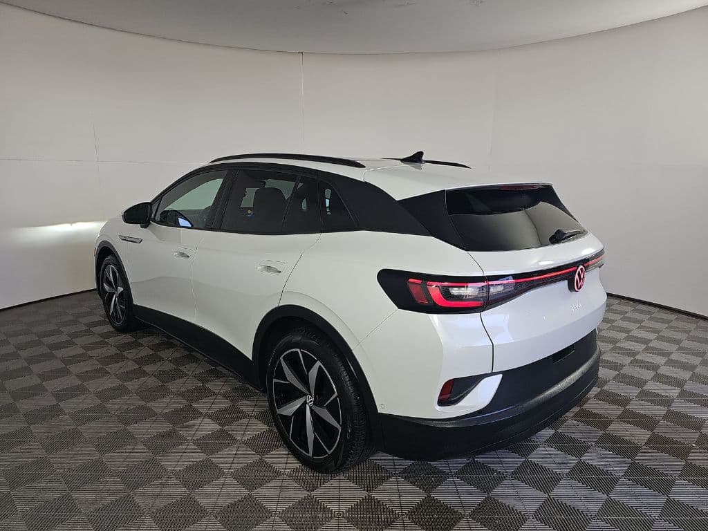 2023 Volkswagen ID.4 view 4