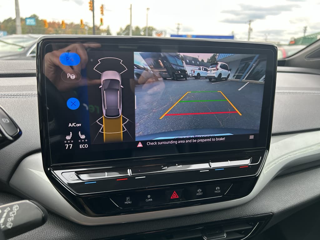 2023 Volkswagen ID.4 view 11