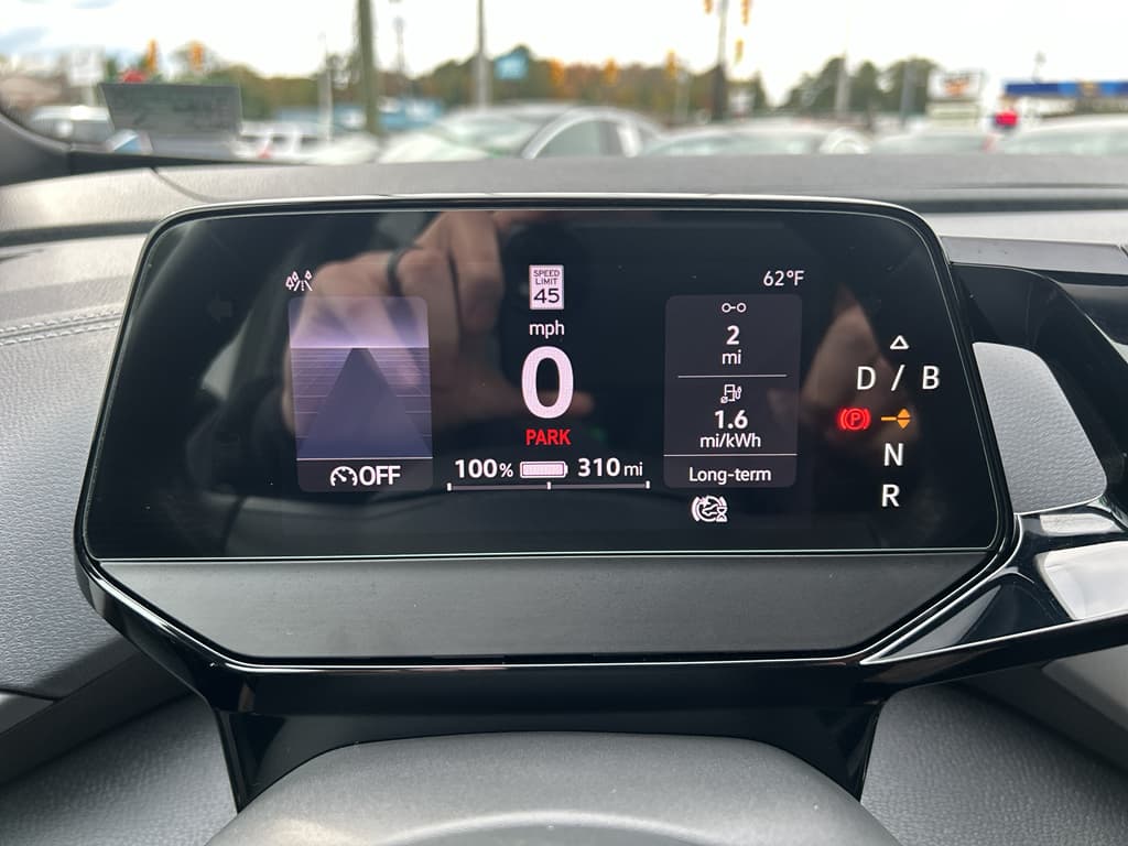 2023 Volkswagen ID.4 view 9