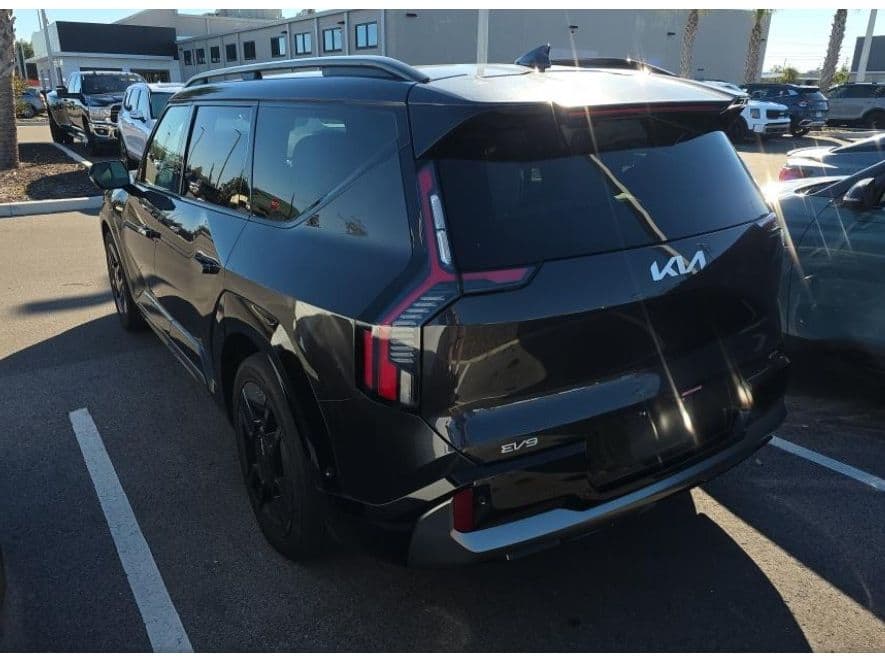 2024 Kia EV9 view 2