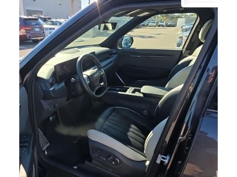 2024 Kia EV9 view 5