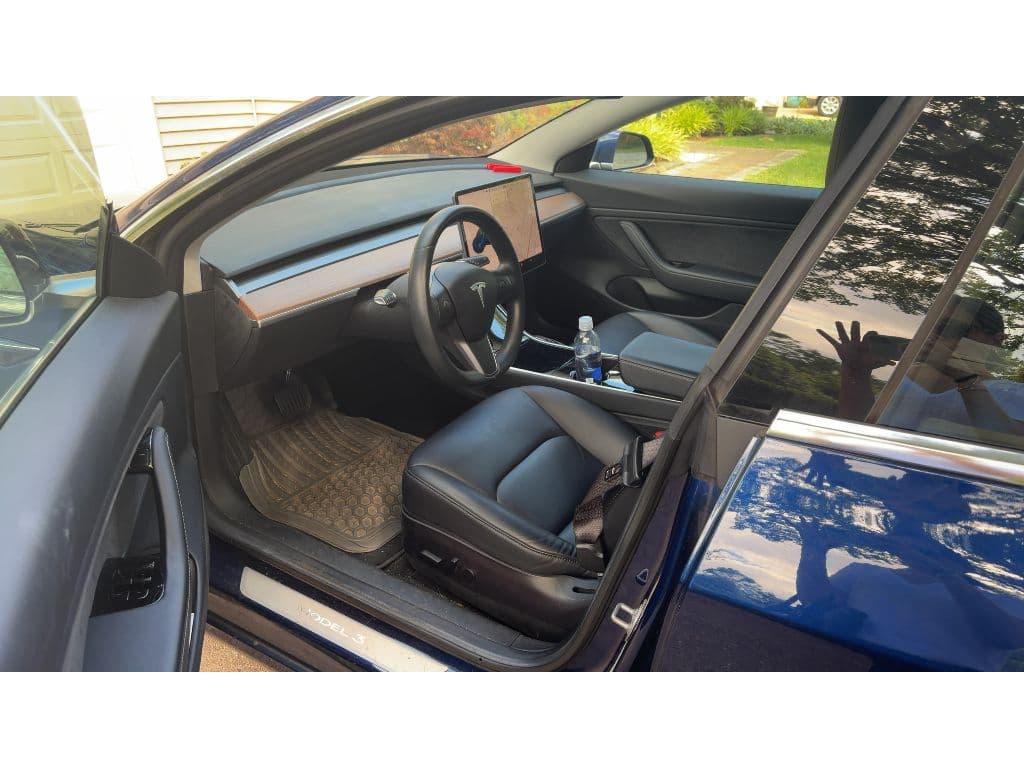 2018 Tesla Model 3 view 5