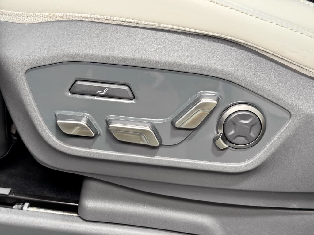 2024 Kia EV9 view 7