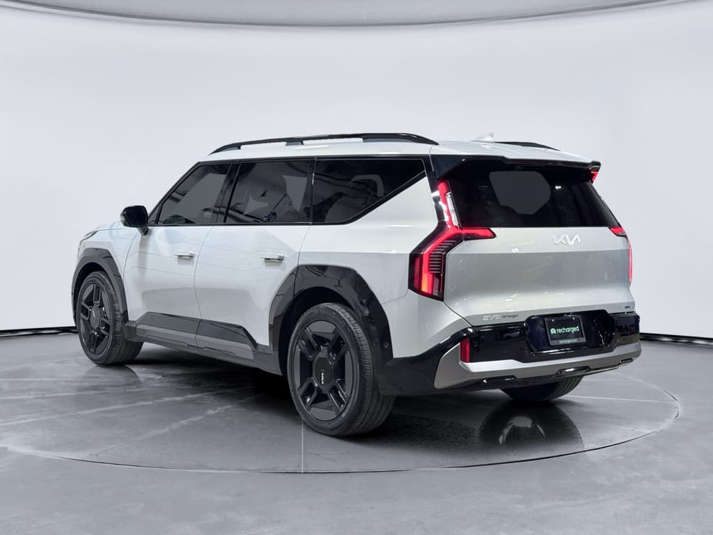 2024 Kia EV9 view 2