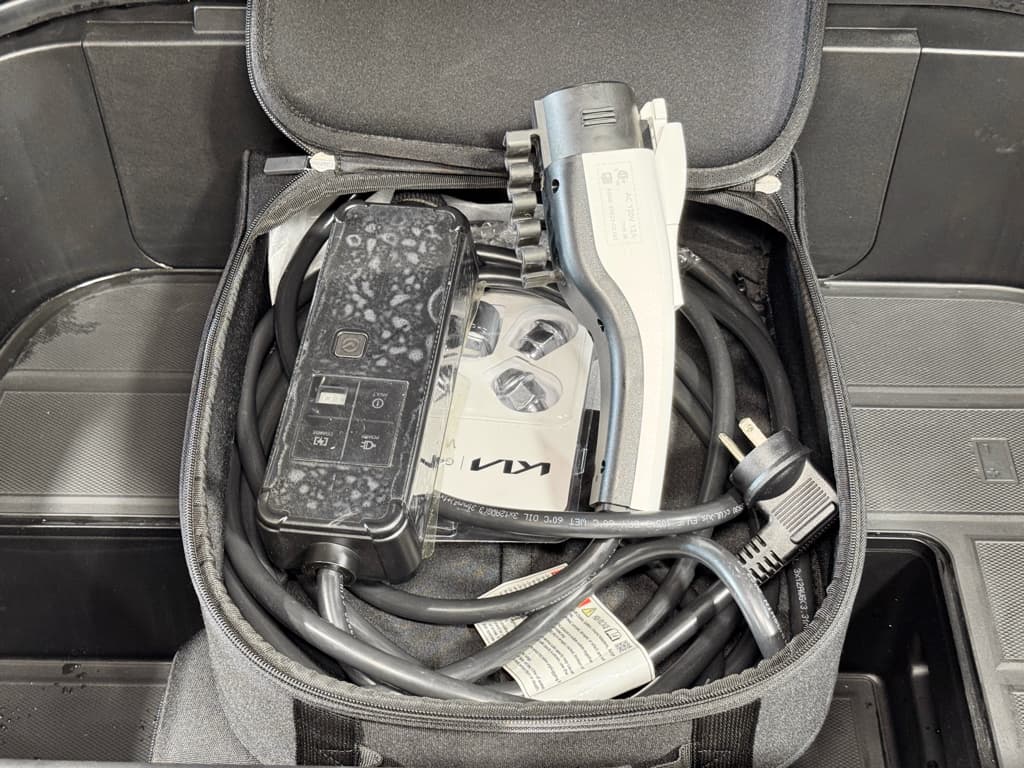 2024 Kia EV9 view 6