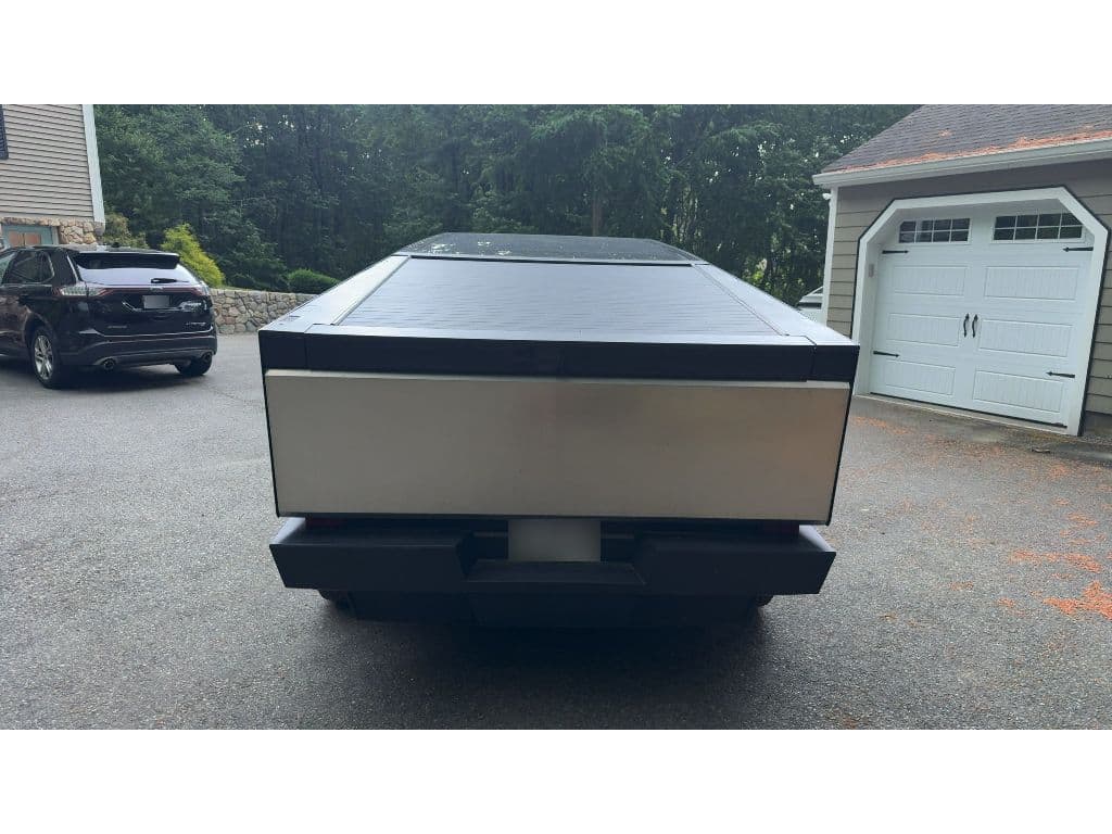 2024 Tesla Cybertruck view 4
