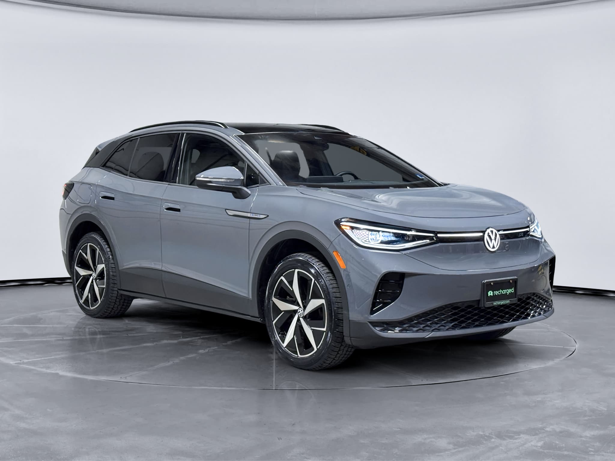 2023 Volkswagen ID.4 view 4