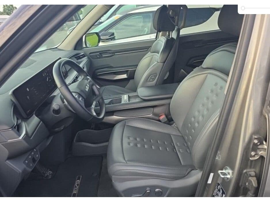 2024 Kia EV9 view 4