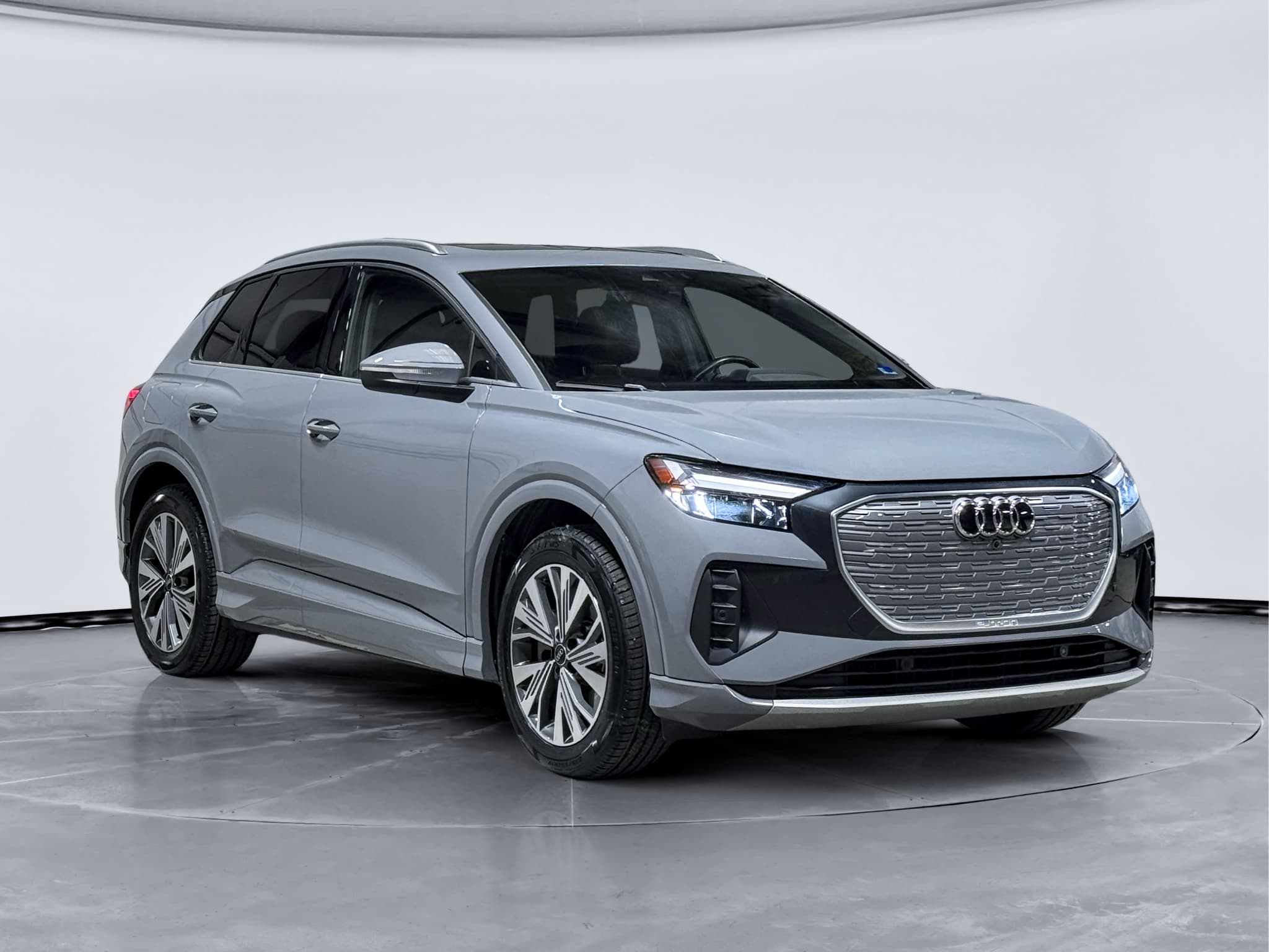 2024 Audi Q4 e-tron view 4
