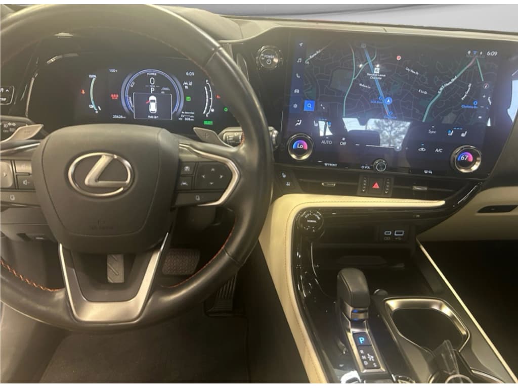 2024 Lexus NX 450h+ view 7