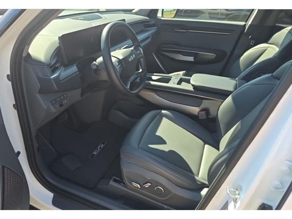 2024 Kia EV9 view 5