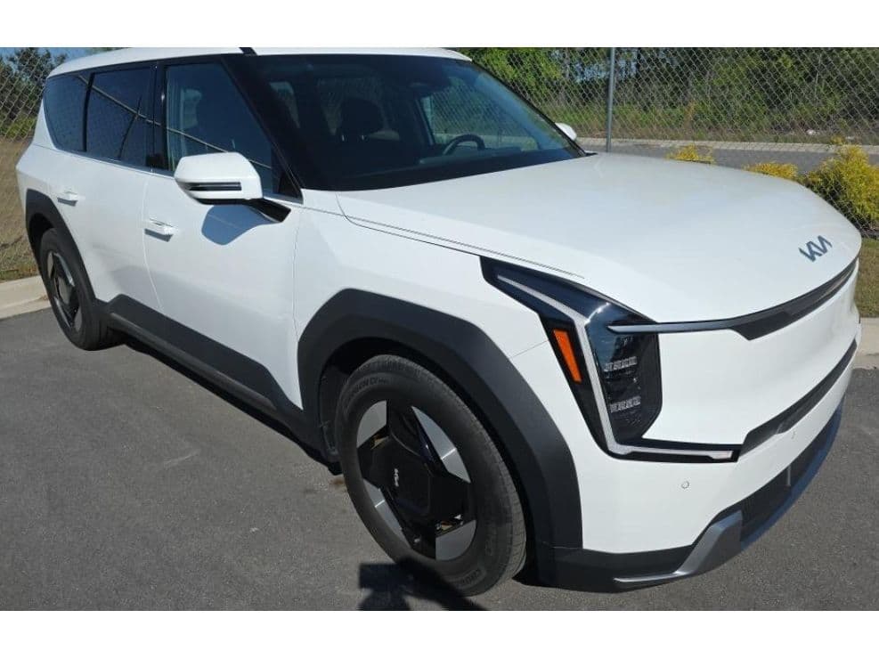2024 Kia EV9 view 2