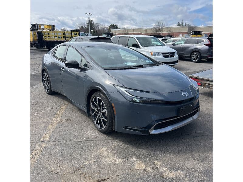 2024 Toyota Prius Prime view 2