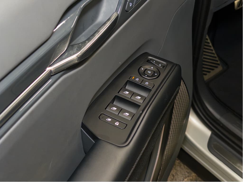 2024 Kia EV9 view 6
